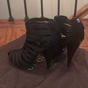 GucciIsadora Elastic Gladiator Bootie - Black - 40
